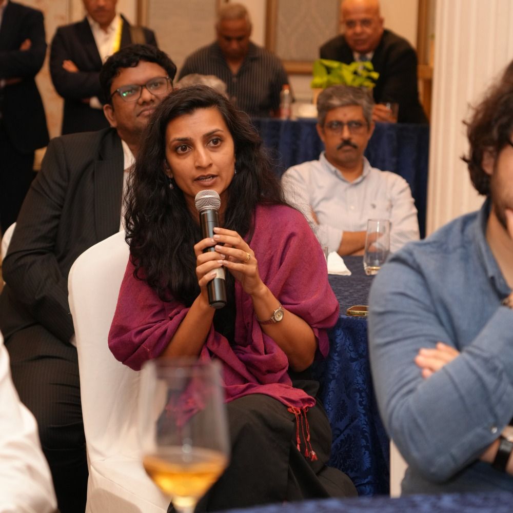 A guest speaking from the floor during the New Delhi Leadership Exchange